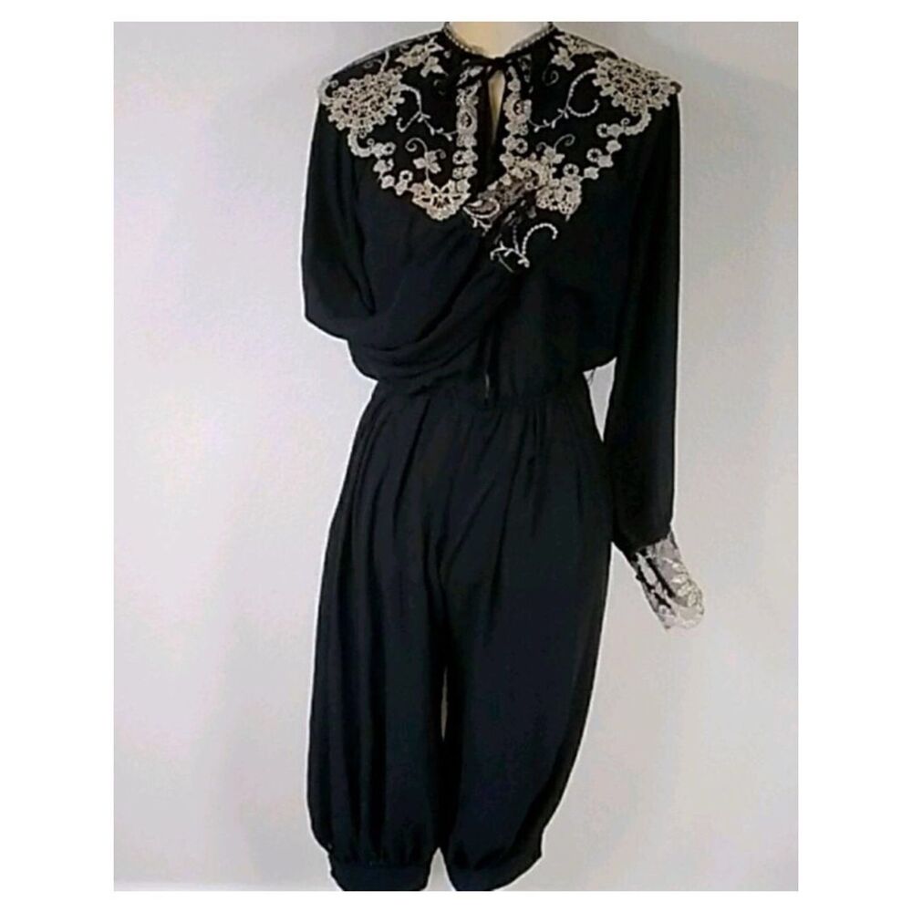 VTG, MISS  ASHLEE JUMPSUIT BLACK SIZE M